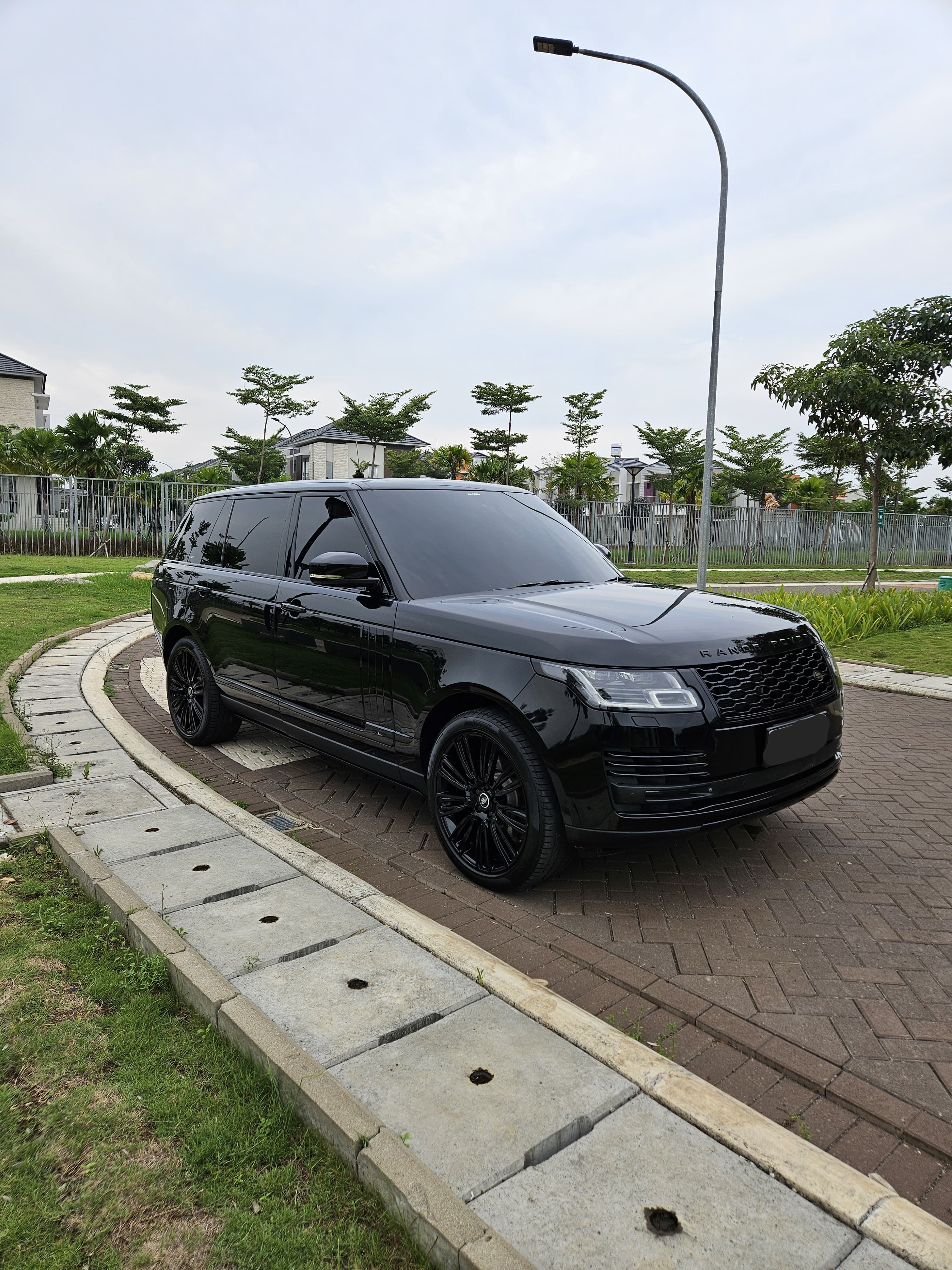 Second Hand 2016 Land Rover Range Rover Vogue VOGUE 3.0 LWB Second Hand 2016 Land Rover Range Rover Vogue VOGUE 3.0 LWB