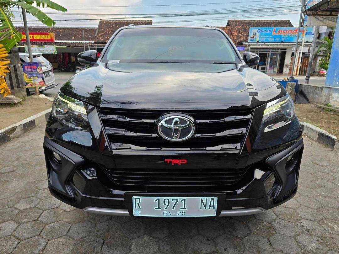 2018 Toyota Fortuner 4X2 G AT DIESEL TRD SPORTIVO Bekas