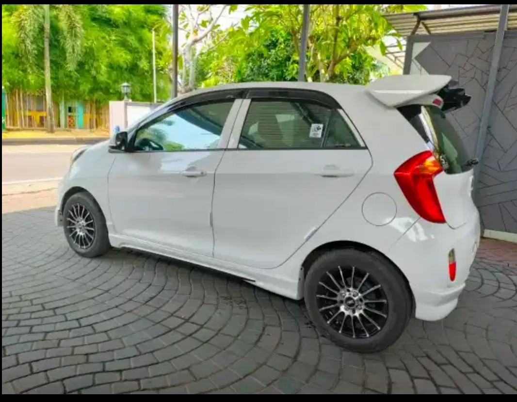 2013 Kia Picanto MT 2013 Kia Picanto MT