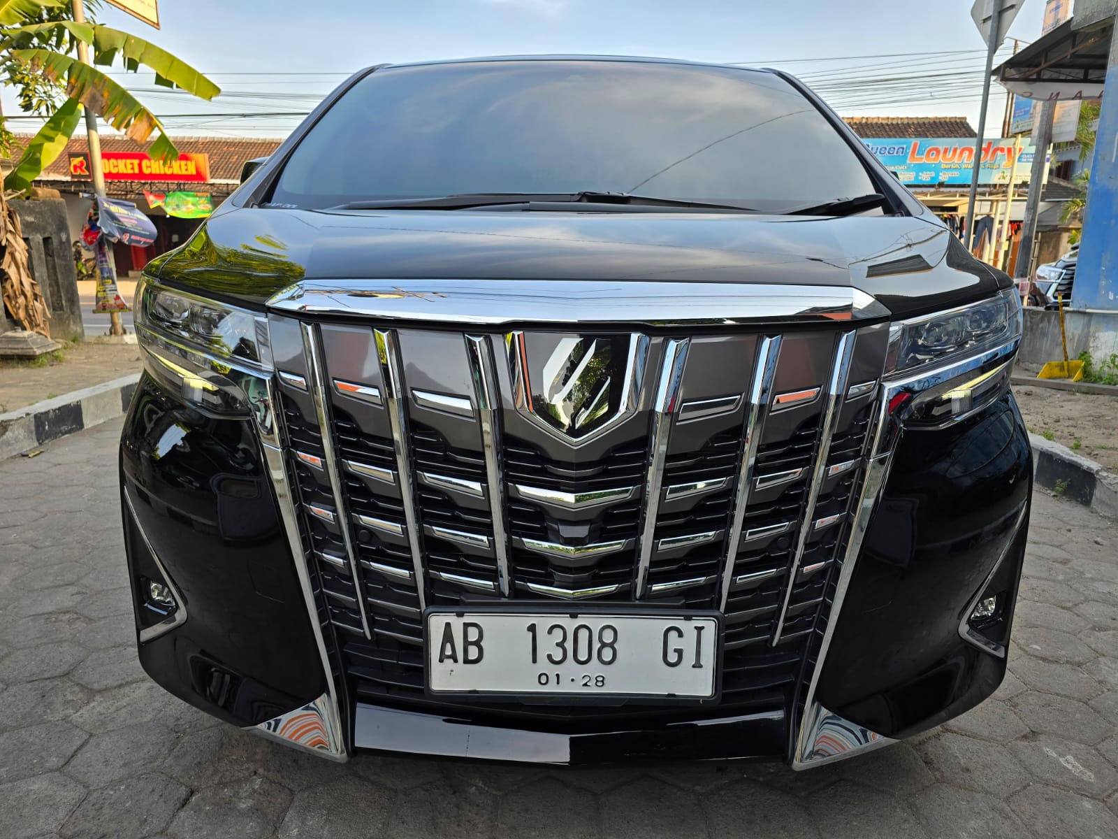 Second Hand 2023 Toyota Alphard Second Hand 2023 Toyota Alphard