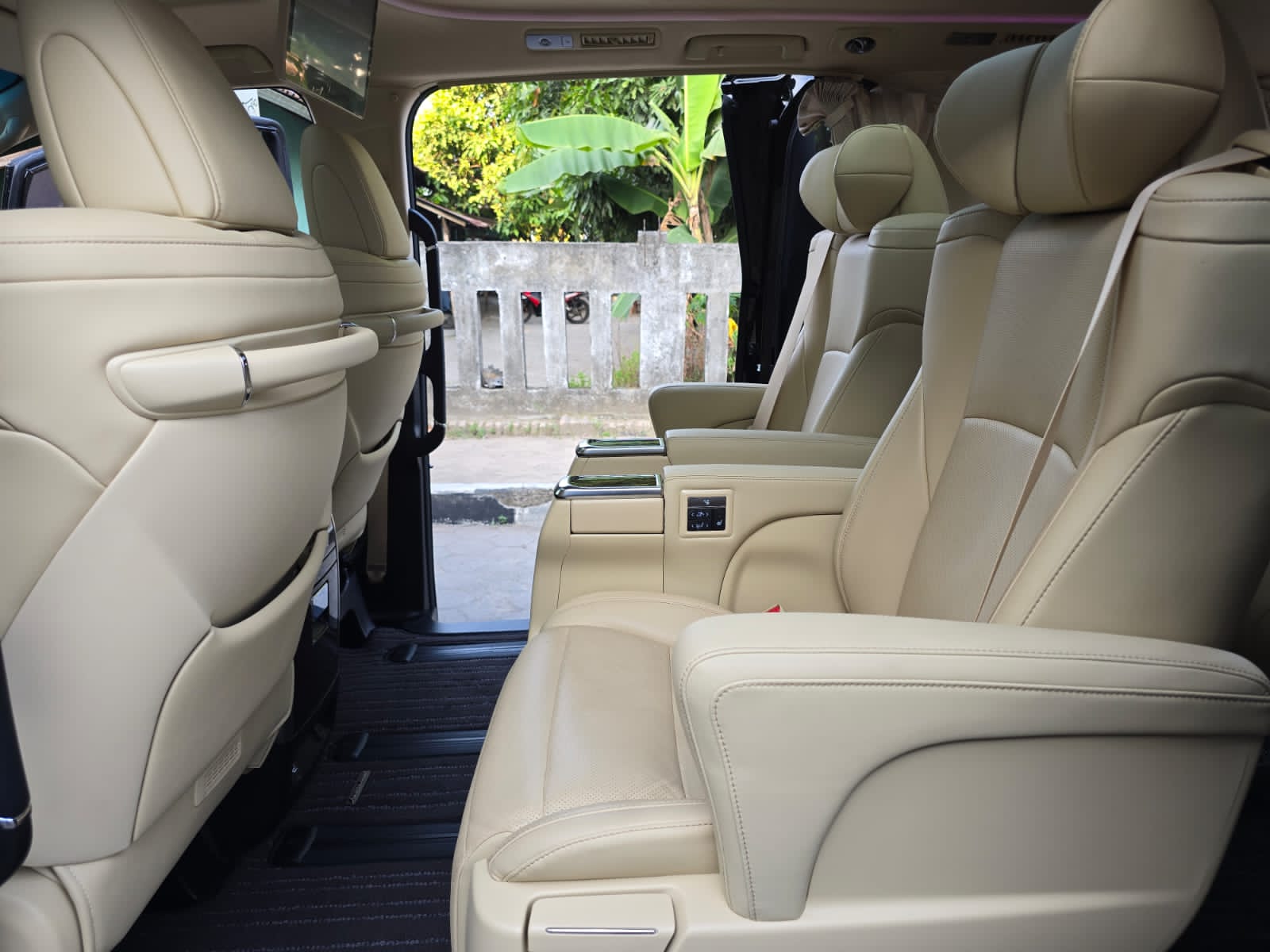 2023 Toyota Alphard 2023 Toyota Alphard