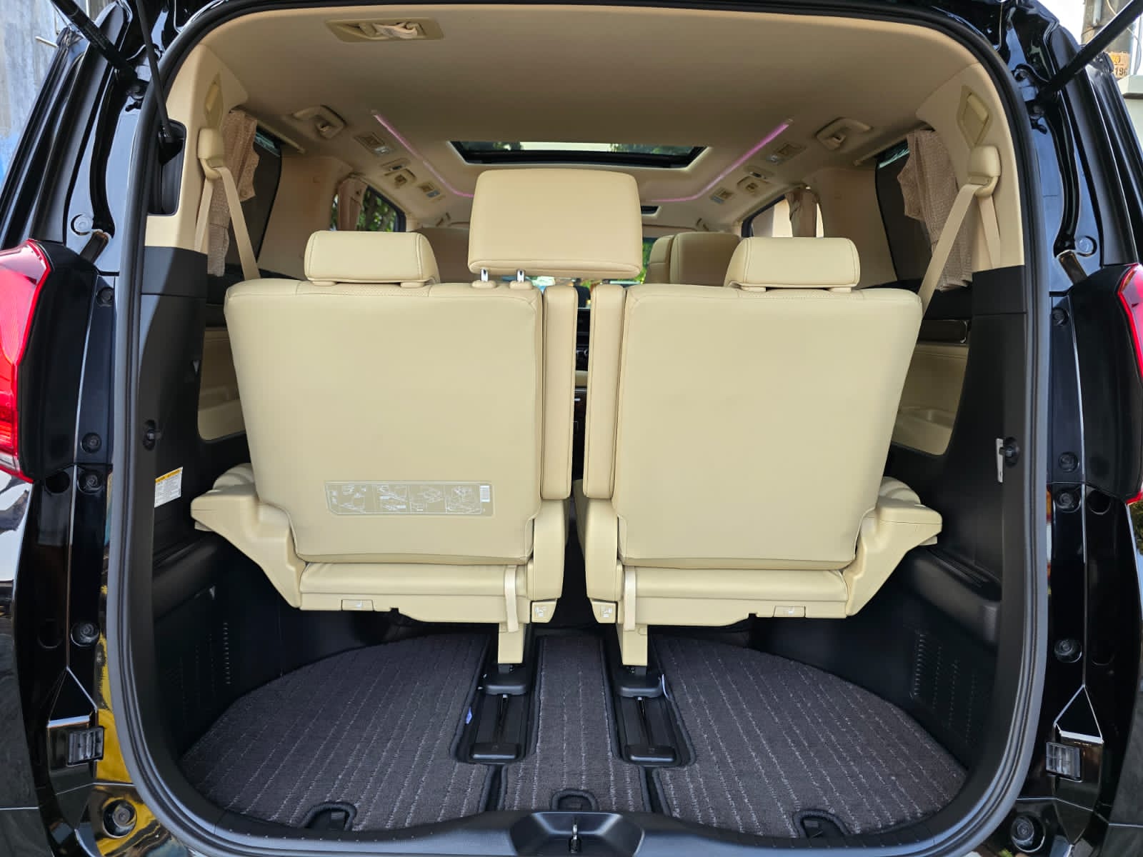 2023 Toyota Alphard 2023 Toyota Alphard