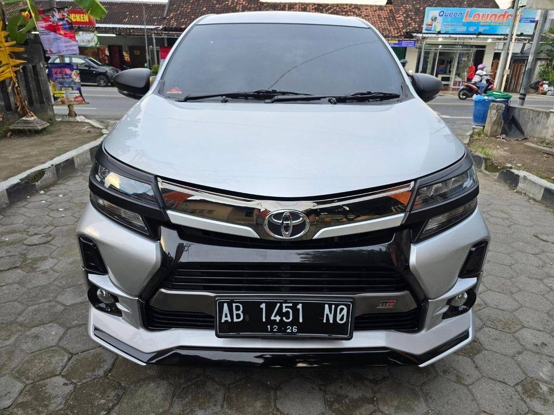Second Hand 2021 Toyota Avanza Veloz Second Hand 2021 Toyota Avanza Veloz