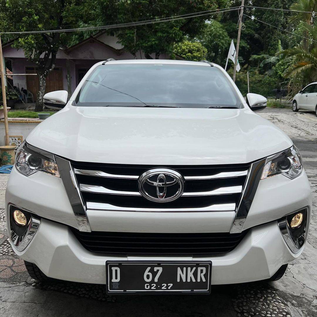 2017 Toyota Fortuner VRZ 4X2 TRD 2.4L AT Bekas