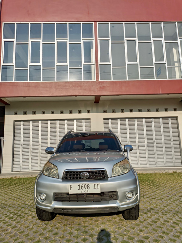 2013 Toyota Rush  S AT 2013 Toyota Rush  S AT