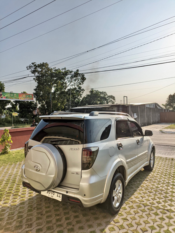 2013 Toyota Rush  S AT 2013 Toyota Rush  S AT