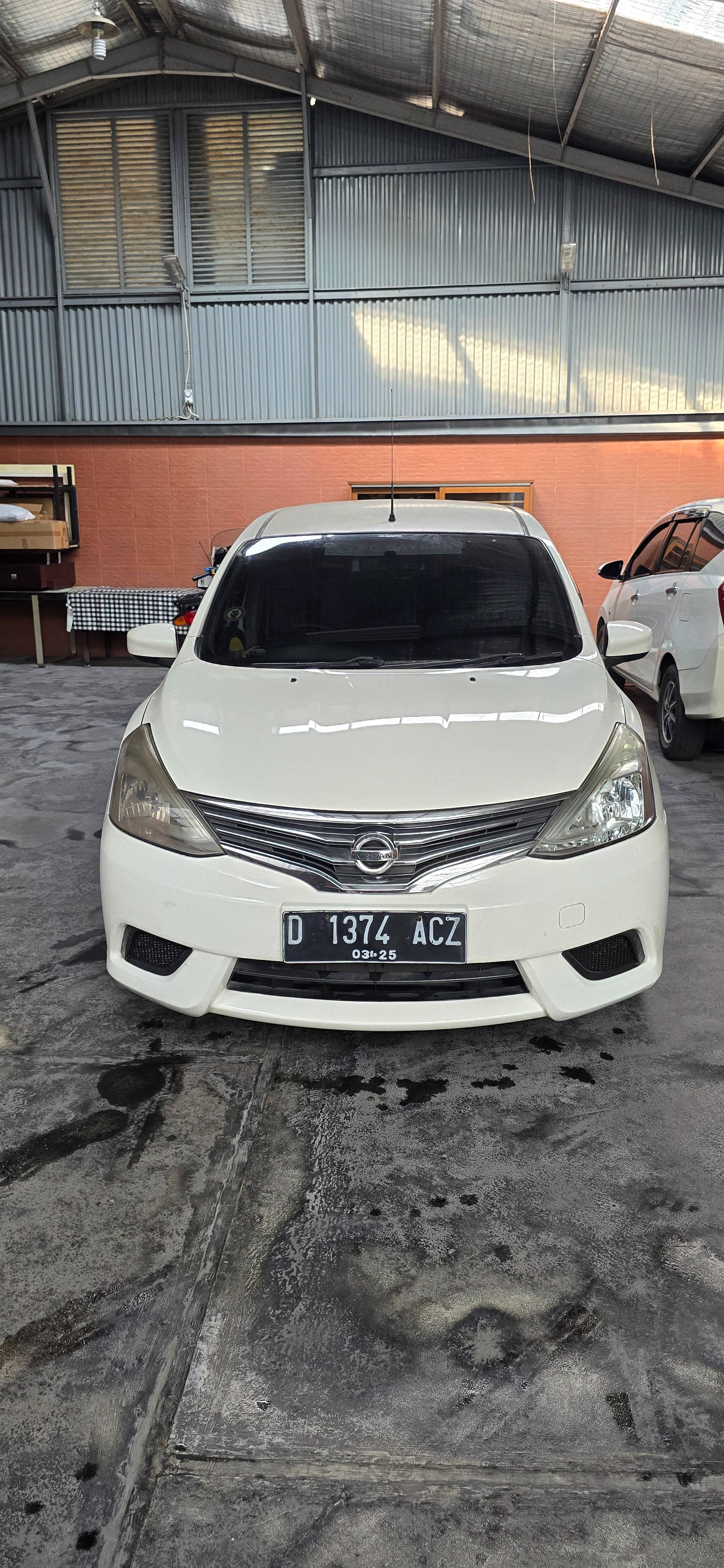 2014 Nissan Grand Livina Bekas 2014 Nissan Grand Livina Bekas