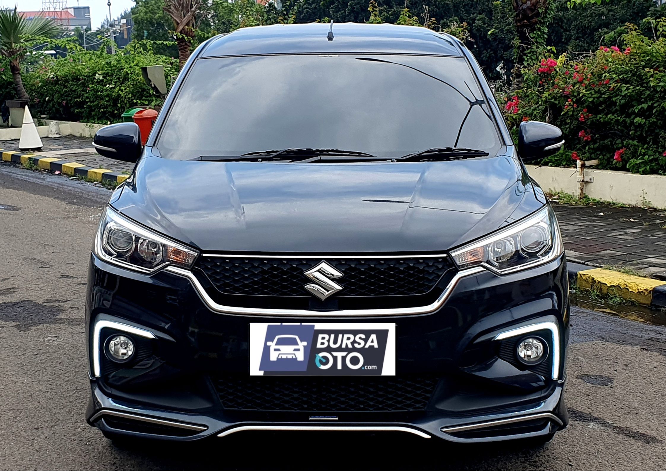 2023 Suzuki Ertiga Smart Hybrid Bekas 2023 Suzuki Ertiga Smart Hybrid Bekas