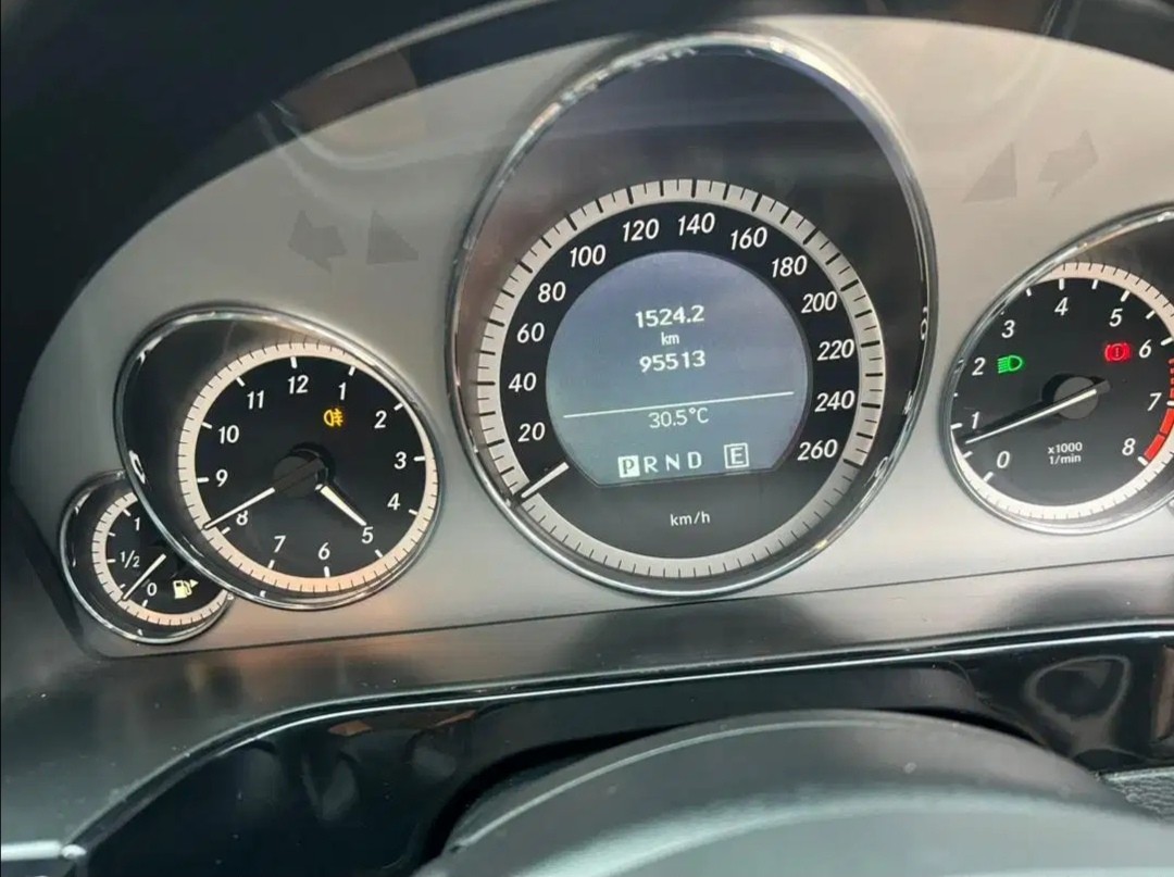 2010 Mercedes Benz E-Class 2010 Mercedes Benz E-Class