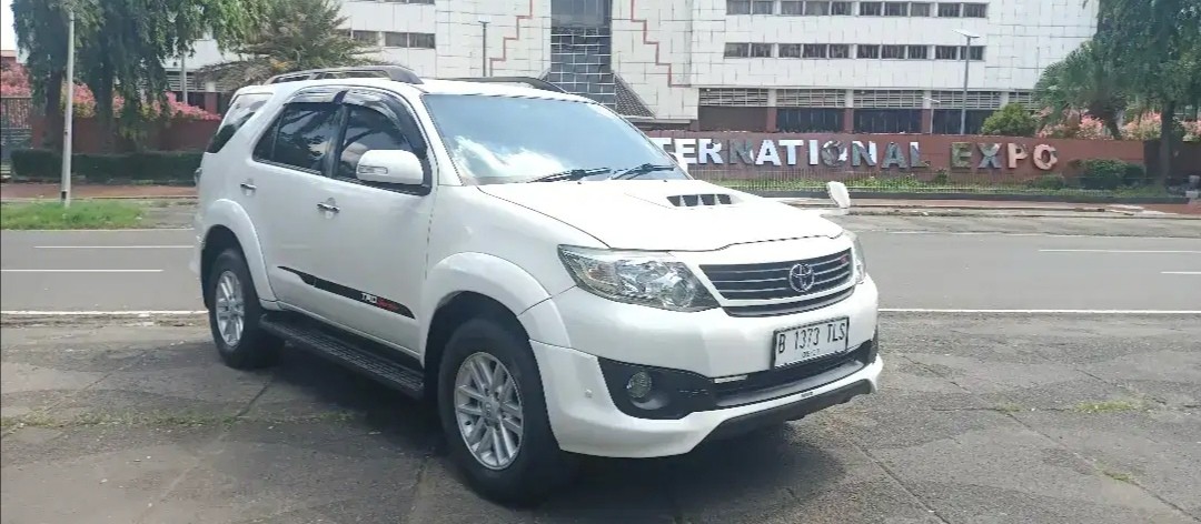 2013 Toyota Fortuner  2013 Toyota Fortuner