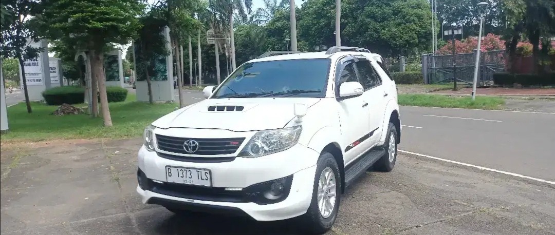 2013 Toyota Fortuner  2013 Toyota Fortuner