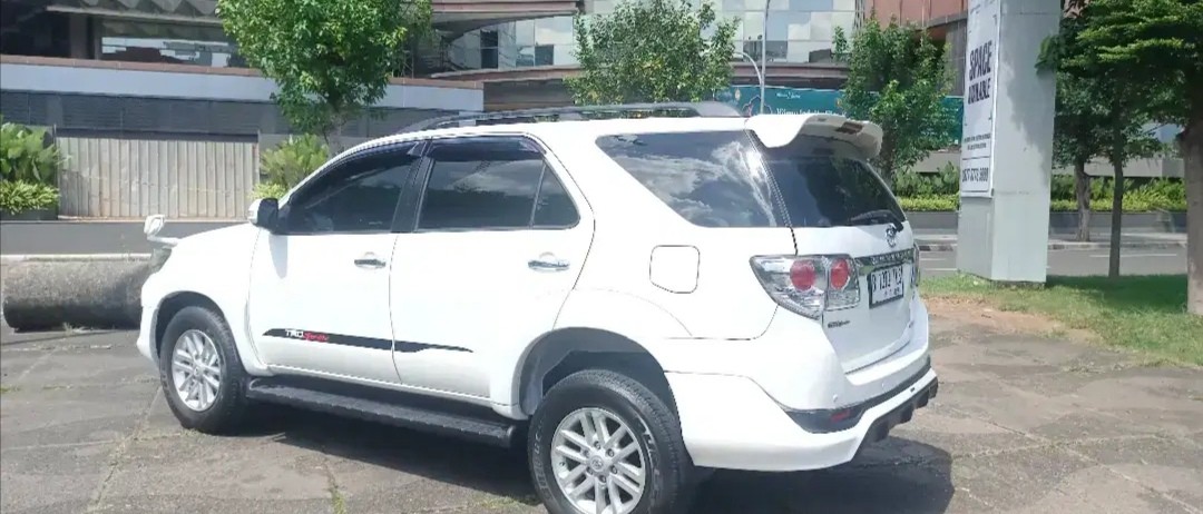 2013 Toyota Fortuner  2013 Toyota Fortuner
