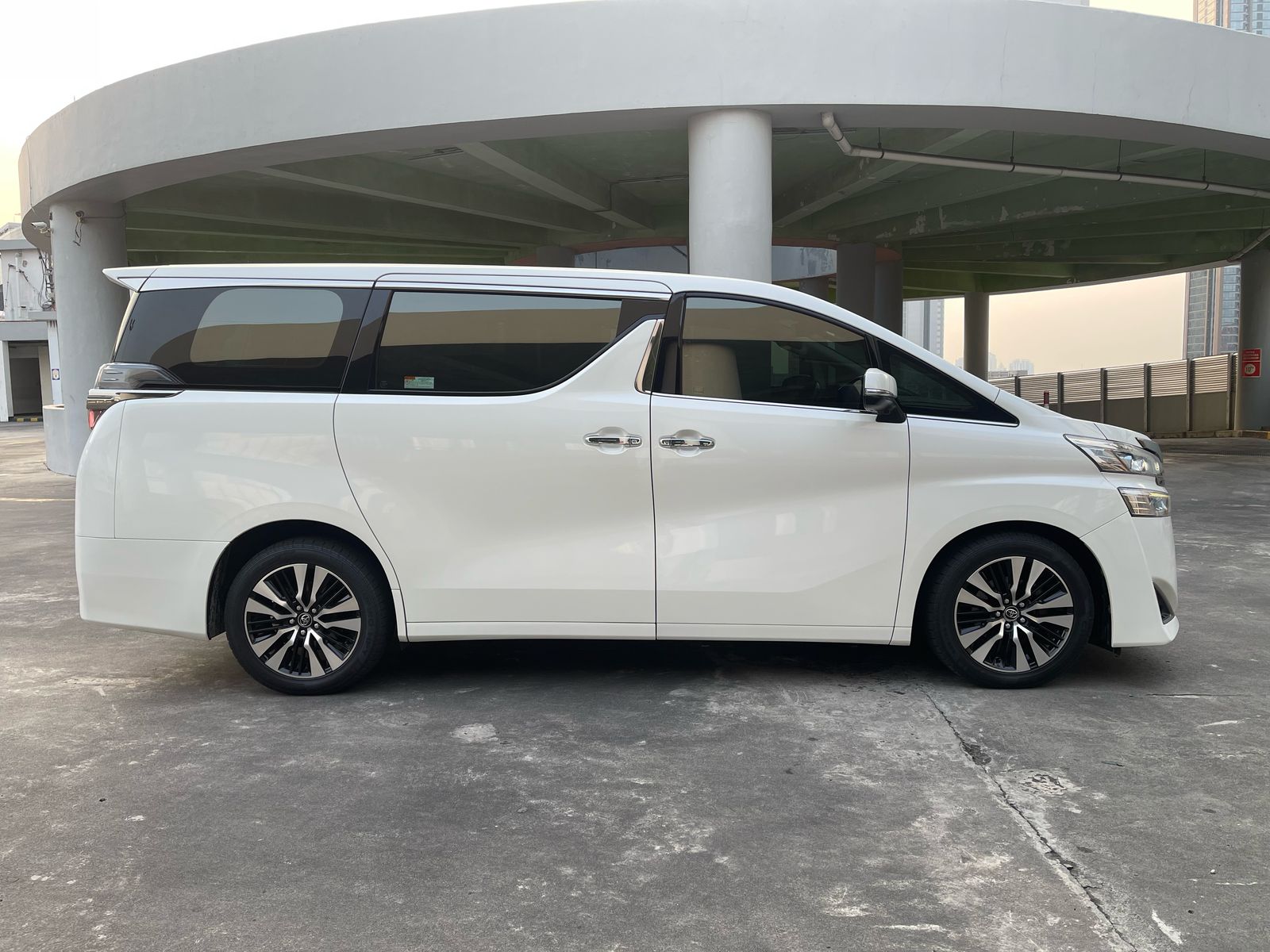 2018 Toyota Vellfire 2018 Toyota Vellfire