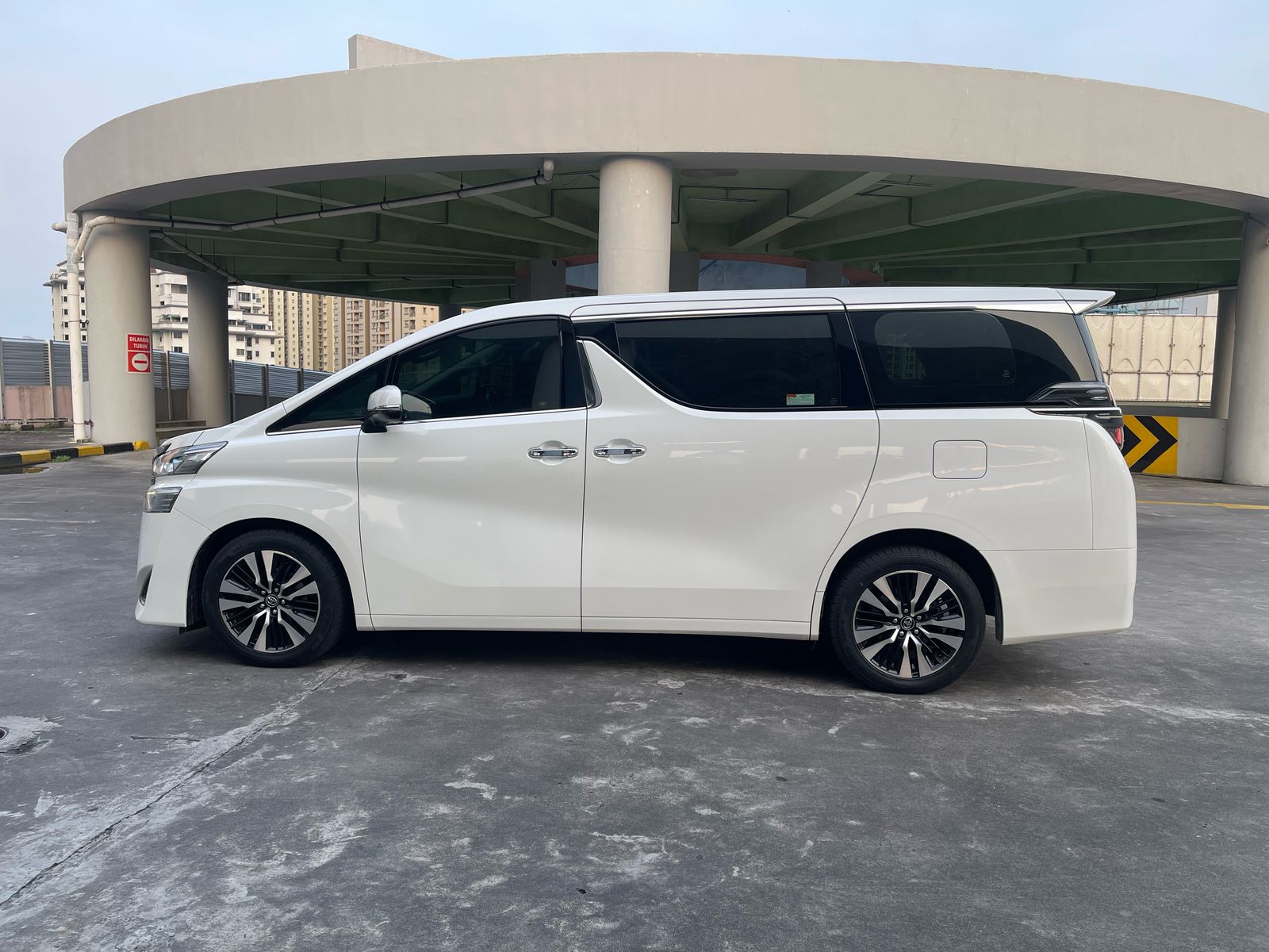 2018 Toyota Vellfire 2018 Toyota Vellfire