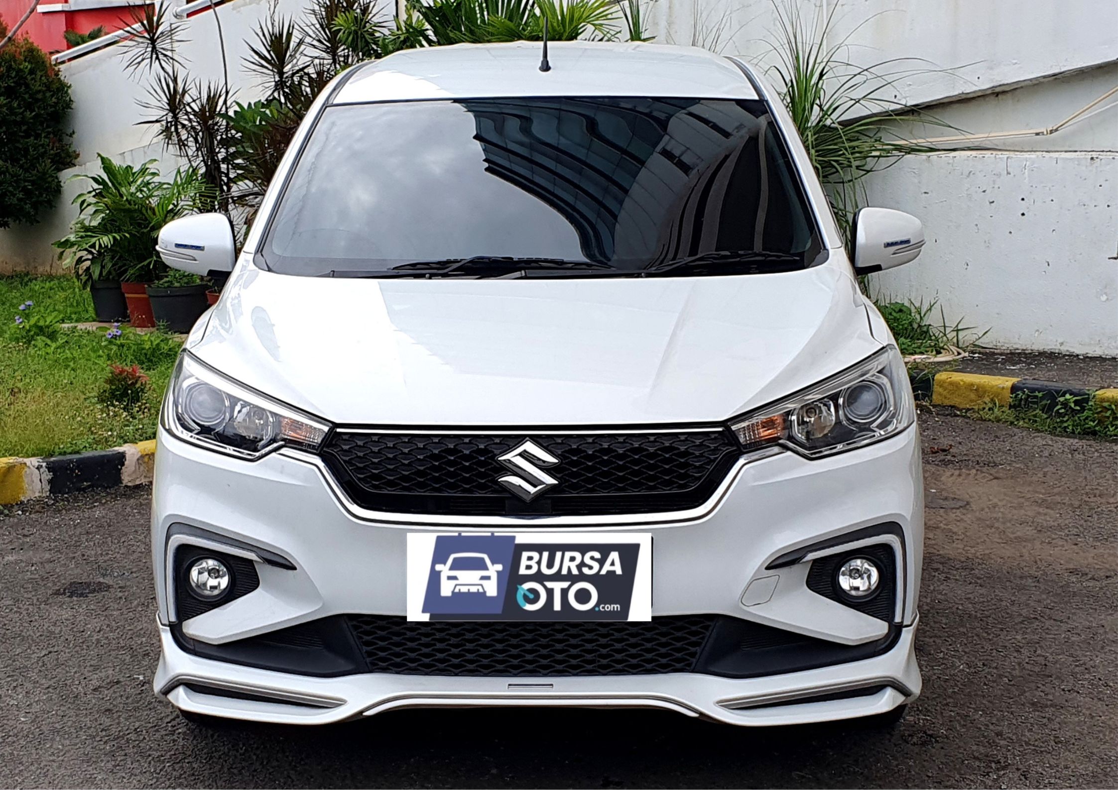 2022 Suzuki Ertiga Smart Hybrid Bekas 2022 Suzuki Ertiga Smart Hybrid Bekas