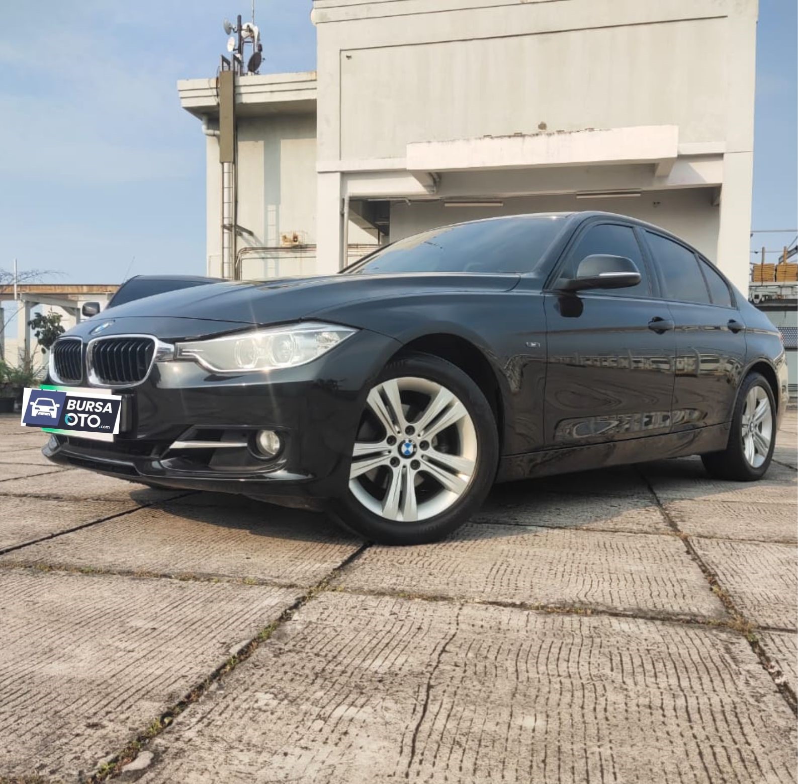 2014 BMW 3 Series Sedan 320i Dynamic 2014 BMW 3 Series Sedan 320i Dynamic