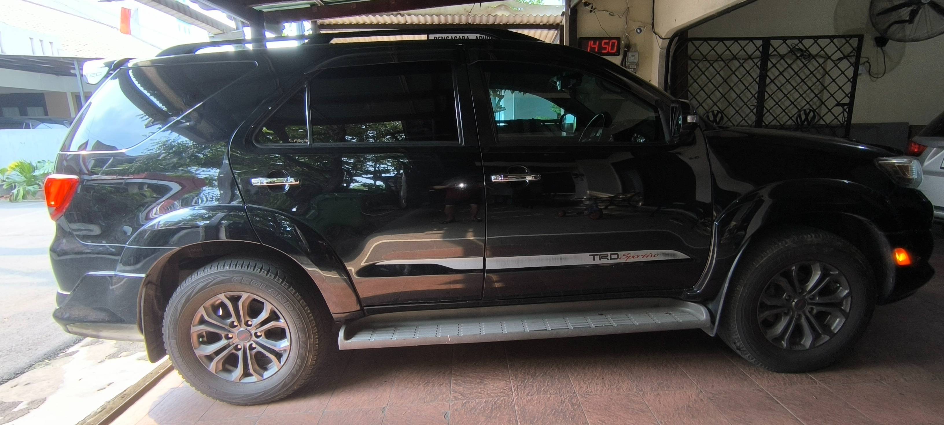 2014 Toyota Fortuner  2.7 G A/T LUX TRD BENSIN 2014 Toyota Fortuner  2.7 G A/T LUX TRD BENSIN