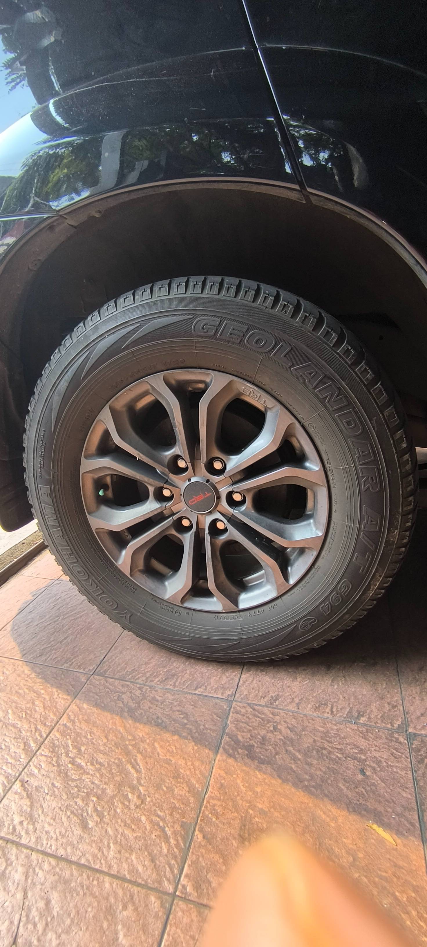 2014 Toyota Fortuner  2.7 G A/T LUX TRD BENSIN 2014 Toyota Fortuner  2.7 G A/T LUX TRD BENSIN