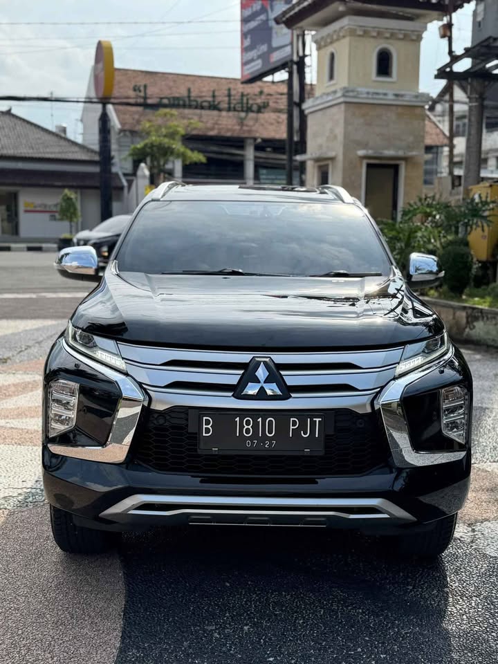 2022 Mitsubishi Pajero Sport Dakar AT 4x2 2022 Mitsubishi Pajero Sport Dakar AT 4x2