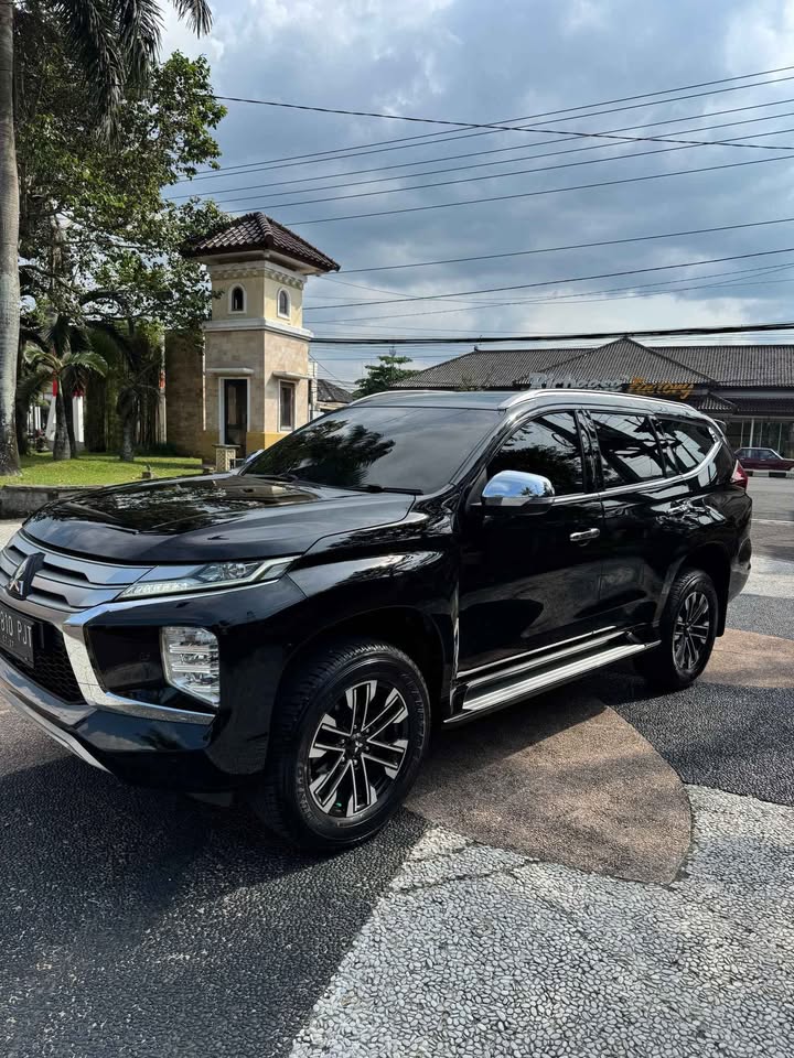 2022 Mitsubishi Pajero Sport Dakar AT 4x2 2022 Mitsubishi Pajero Sport Dakar AT 4x2