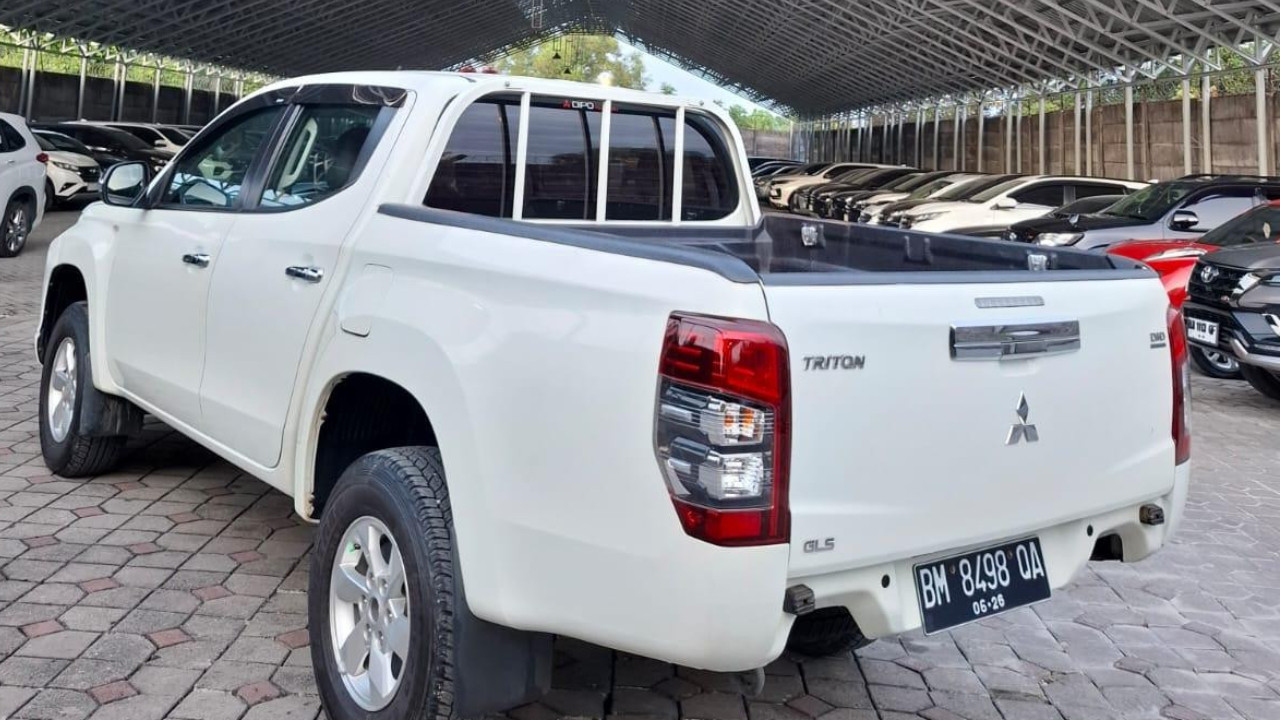 2021 Mitsubishi Triton Double Cab GLS 4x4 MT 2021 Mitsubishi Triton Double Cab GLS 4x4 MT