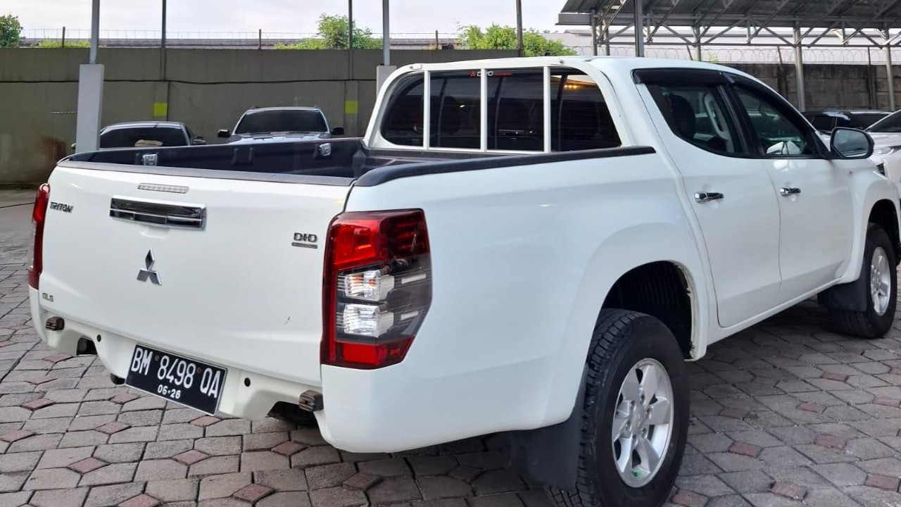 2021 Mitsubishi Triton Double Cab GLS 4x4 MT 2021 Mitsubishi Triton Double Cab GLS 4x4 MT