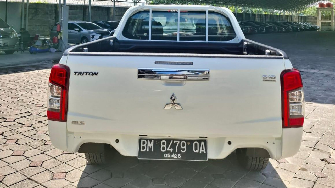 2021 Mitsubishi Triton Double Cab GLS 4x4 MT 2021 Mitsubishi Triton Double Cab GLS 4x4 MT