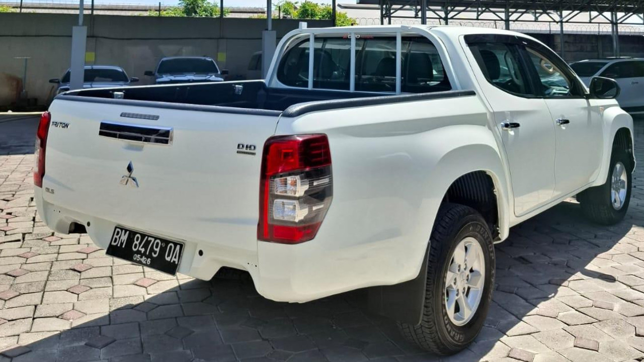 2021 Mitsubishi Triton Double Cab GLS 4x4 MT 2021 Mitsubishi Triton Double Cab GLS 4x4 MT