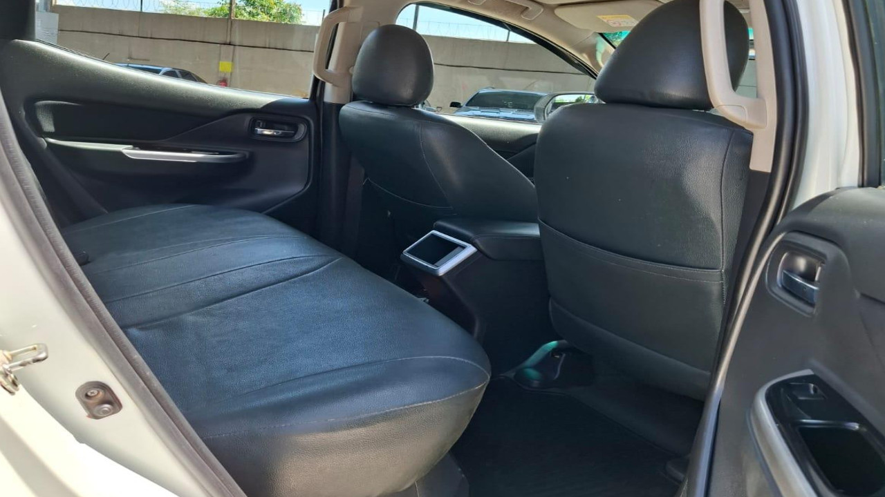 2021 Mitsubishi Triton Double Cab GLS 4x4 MT 2021 Mitsubishi Triton Double Cab GLS 4x4 MT