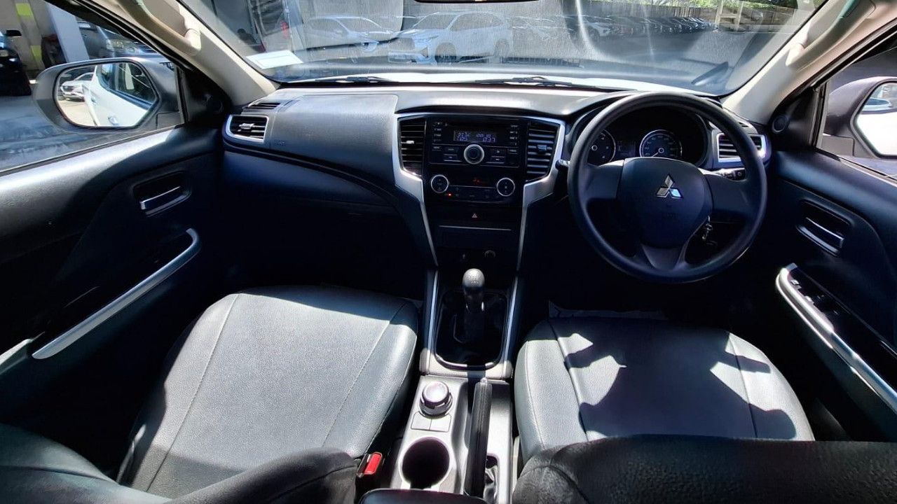 2021 Mitsubishi Triton Double Cab GLS 4x4 MT 2021 Mitsubishi Triton Double Cab GLS 4x4 MT