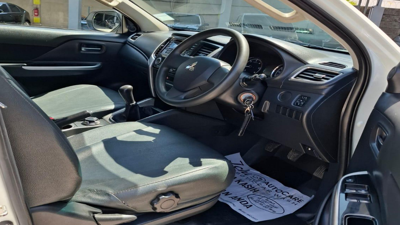 2021 Mitsubishi Triton Double Cab GLS 4x4 MT 2021 Mitsubishi Triton Double Cab GLS 4x4 MT