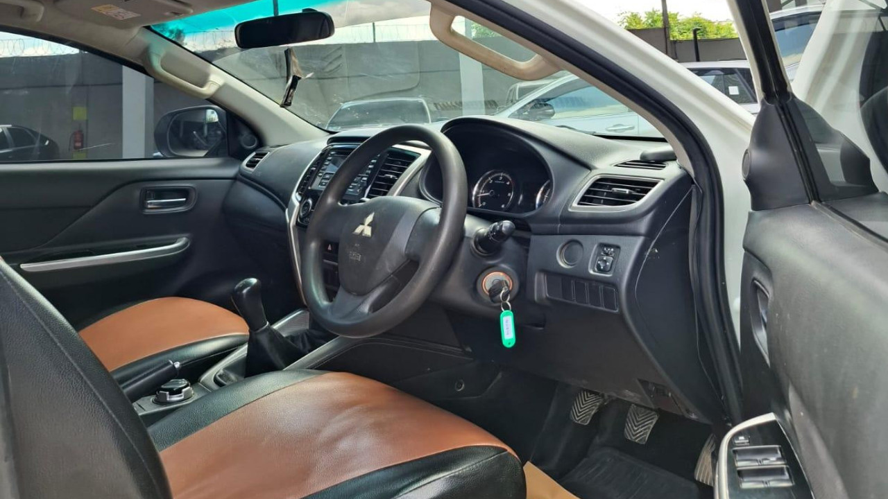 2021 Mitsubishi Triton Double Cab GLS 4x4 MT 2021 Mitsubishi Triton Double Cab GLS 4x4 MT