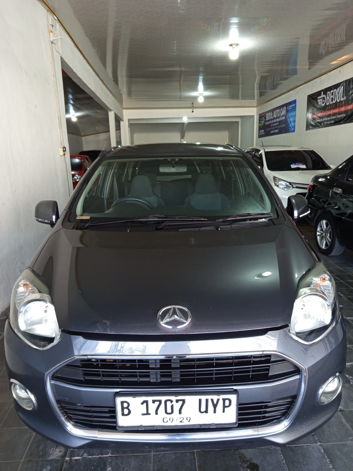2015 Daihatsu Ayla  Bekas 2015 Daihatsu Ayla  Bekas