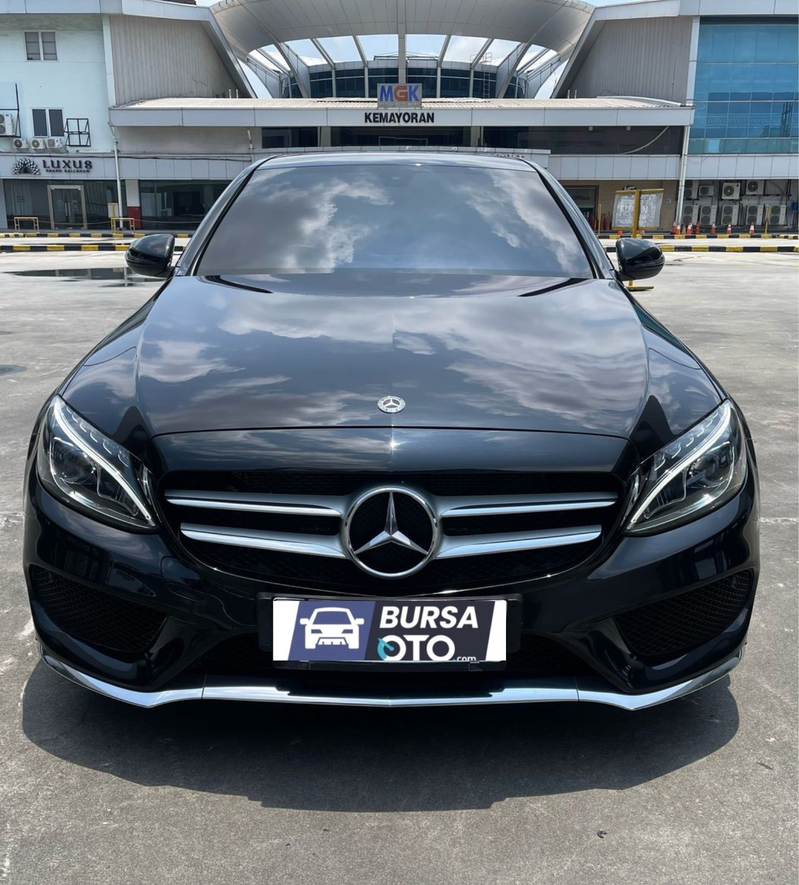 Second Hand 2018 Mercedes Benz C-Class Sedan Second Hand 2018 Mercedes Benz C-Class Sedan