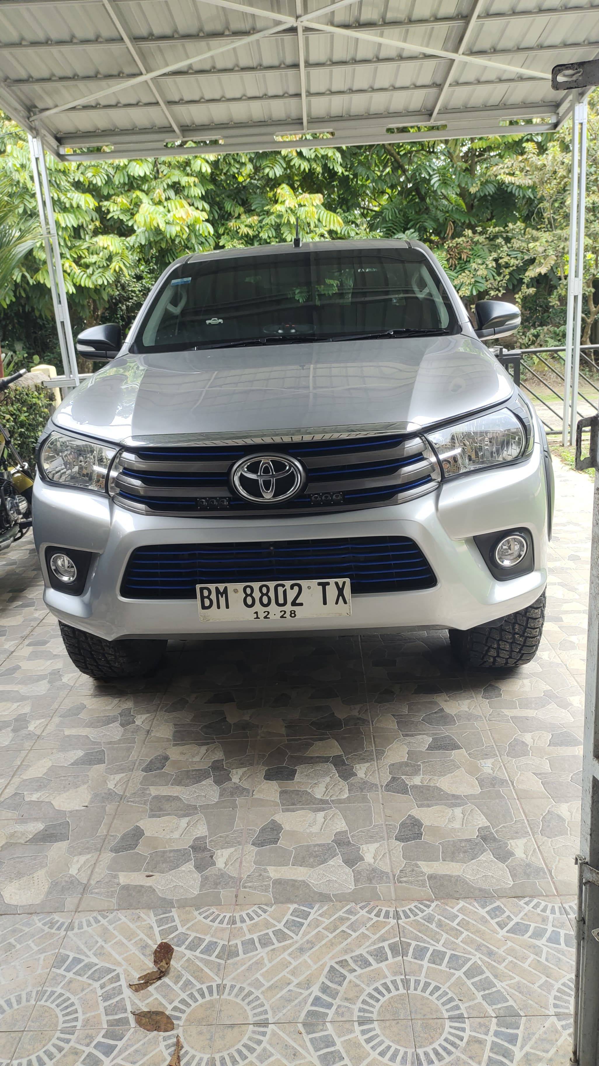 Second Hand 2018 Toyota Hilux 2.4L D-Cab E 4x4 MT Second Hand 2018 Toyota Hilux 2.4L D-Cab E 4x4 MT