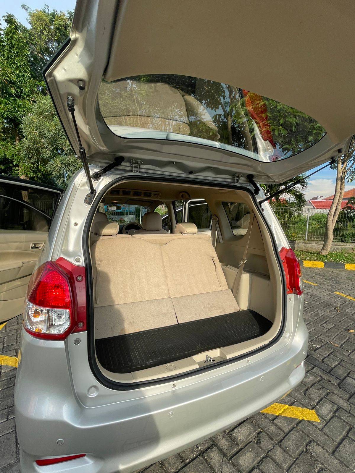 2017 Suzuki Ertiga  DIESEL HYBRID MT 2017 Suzuki Ertiga  DIESEL HYBRID MT