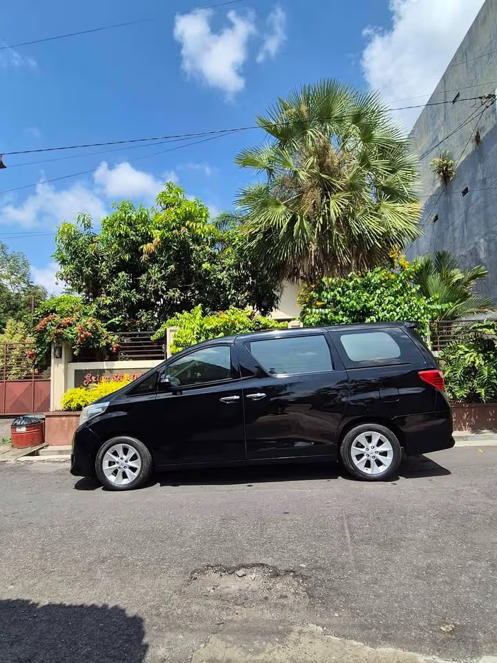 2014 Toyota Alphard  2.4 G 2014 Toyota Alphard  2.4 G