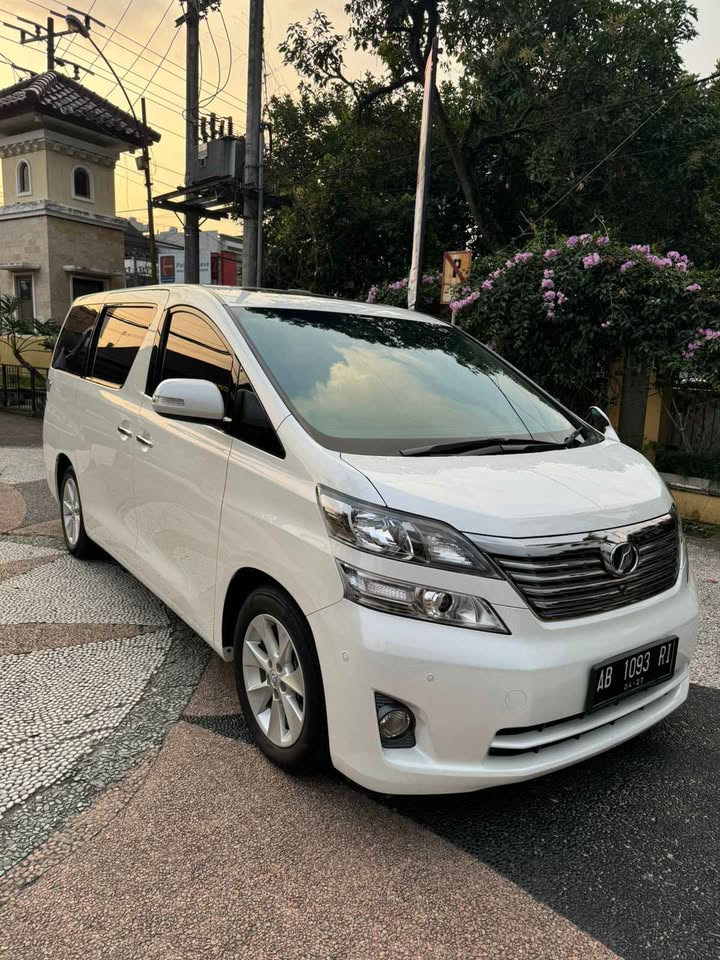 2011 Toyota Vellfire  2.5 ZG AT PREMIUM SOUND 2011 Toyota Vellfire  2.5 ZG AT PREMIUM SOUND