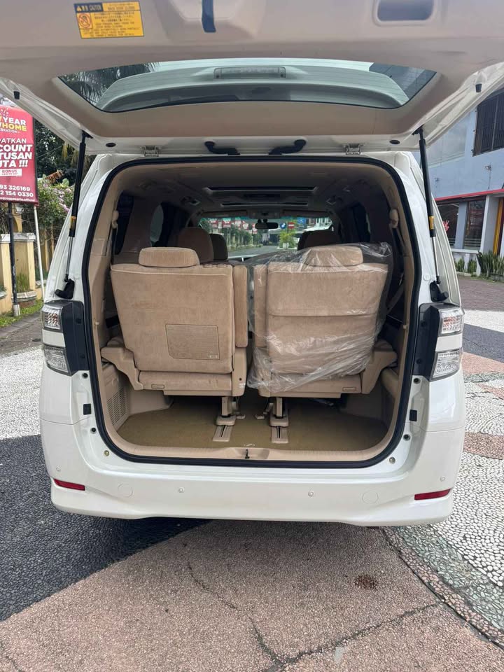 2011 Toyota Vellfire  2.5 ZG AT PREMIUM SOUND 2011 Toyota Vellfire  2.5 ZG AT PREMIUM SOUND