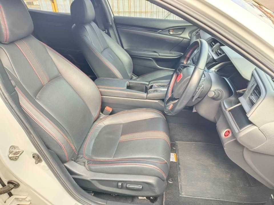 2020 Honda Civic Hatchback 1.5 RS AT 2020 Honda Civic Hatchback 1.5 RS AT