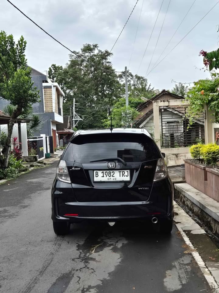 2013 Honda Jazz  VTEC MMC A/T 2013 Honda Jazz  VTEC MMC A/T