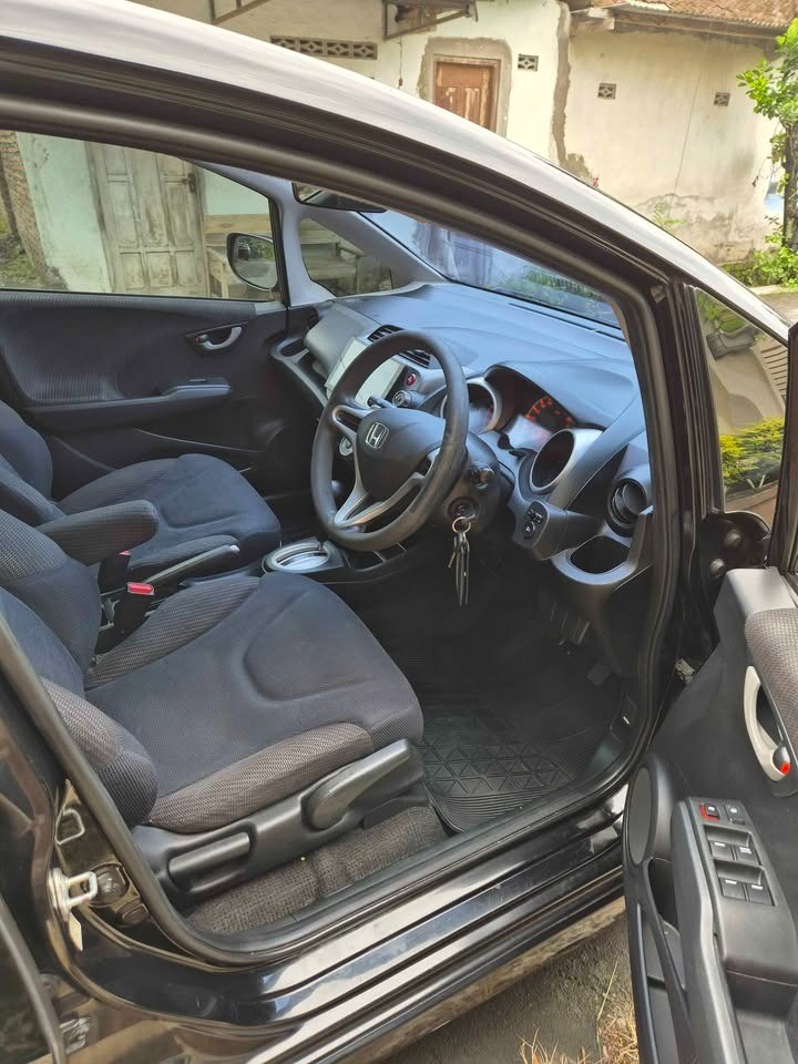 2013 Honda Jazz  VTEC MMC A/T 2013 Honda Jazz  VTEC MMC A/T