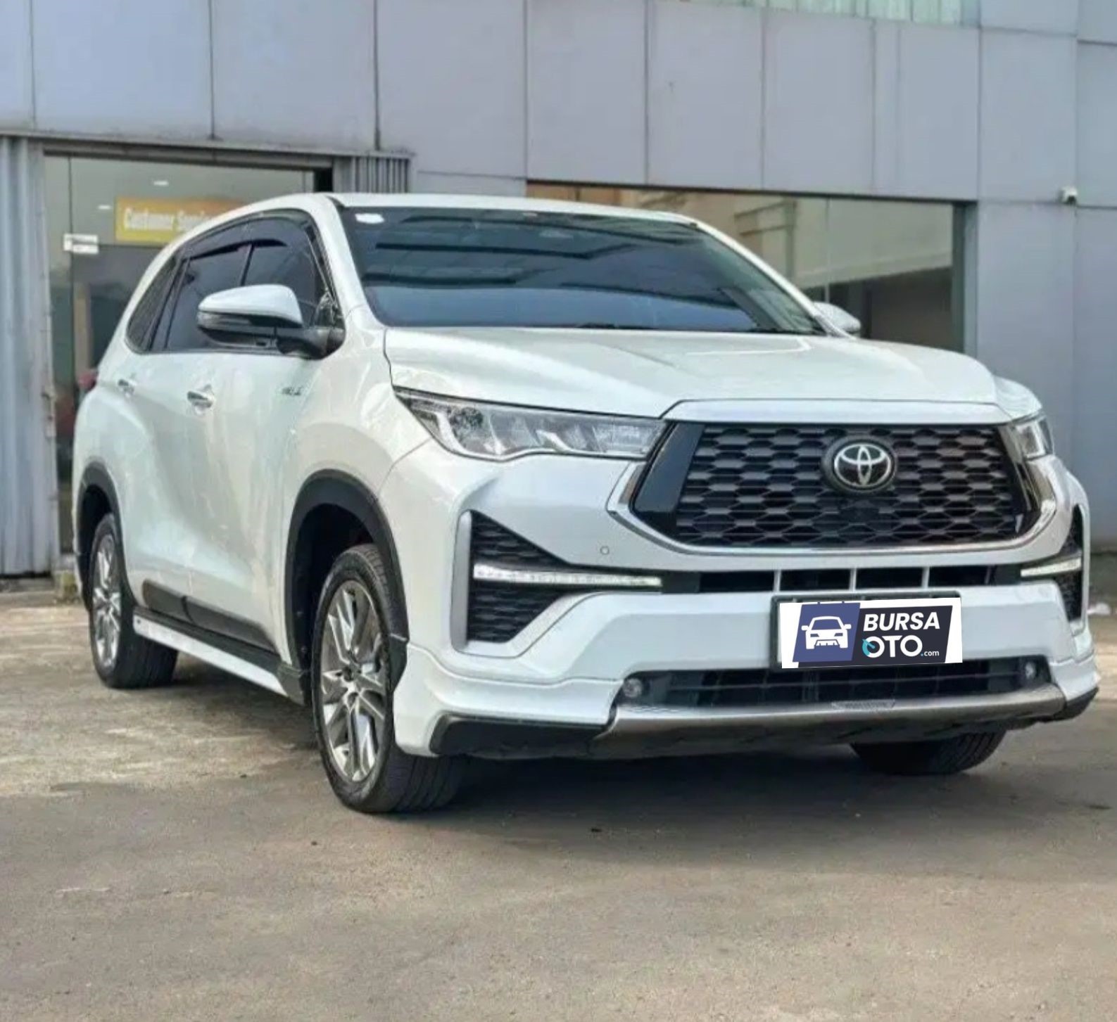 2023 Toyota Kijang Innova Zenix Hybrid EV 2023 Toyota Kijang Innova Zenix Hybrid EV