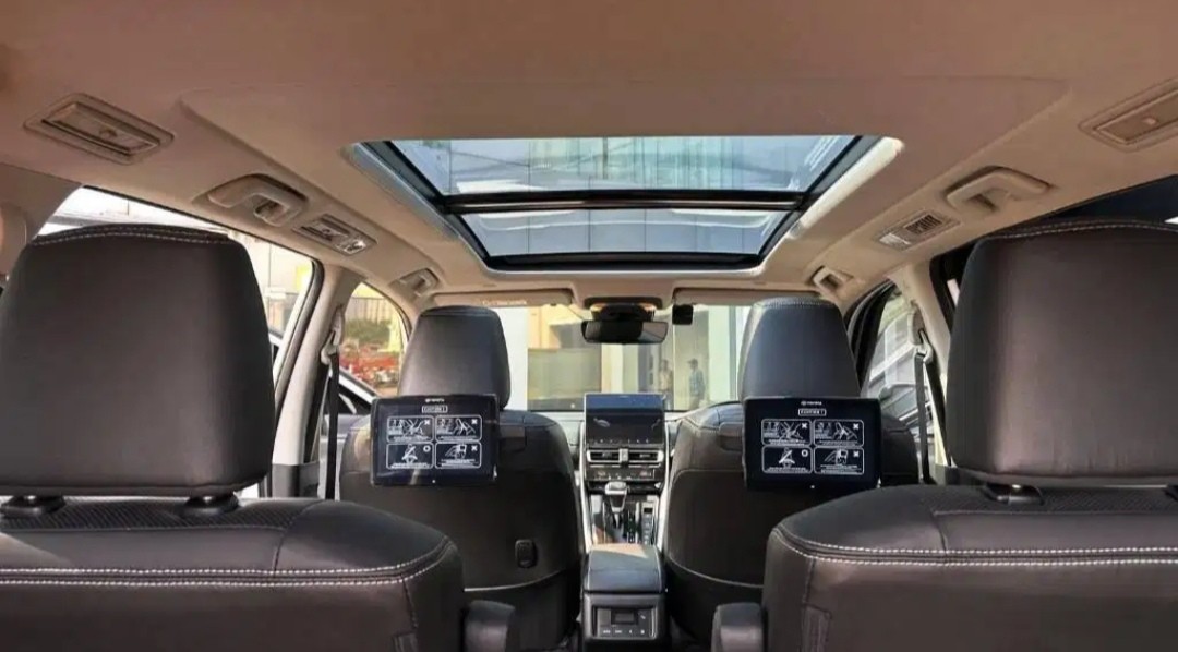 2023 Toyota Kijang Innova Zenix Hybrid EV 2023 Toyota Kijang Innova Zenix Hybrid EV