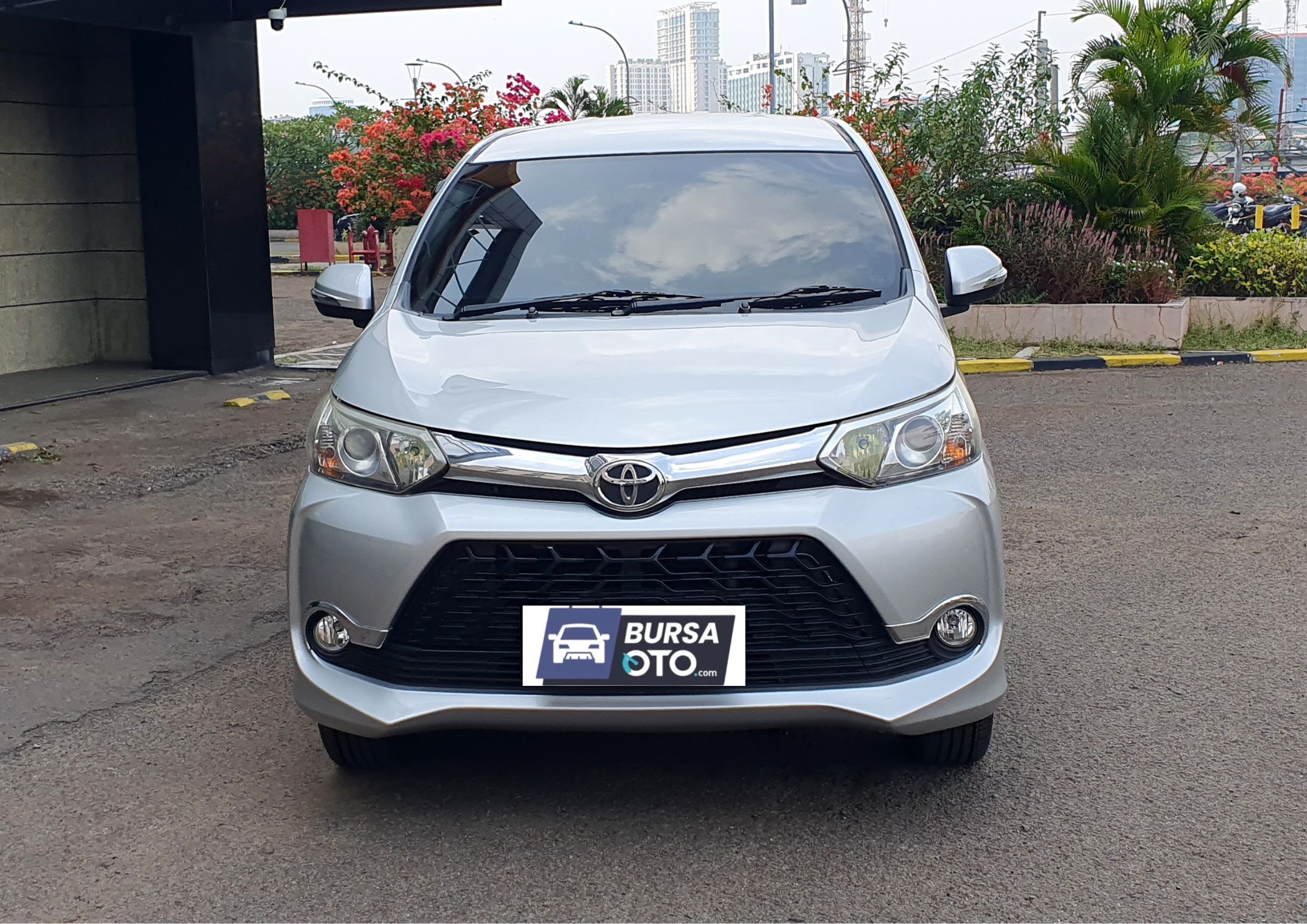 Second Hand 2017 Toyota Avanza Veloz Second Hand 2017 Toyota Avanza Veloz