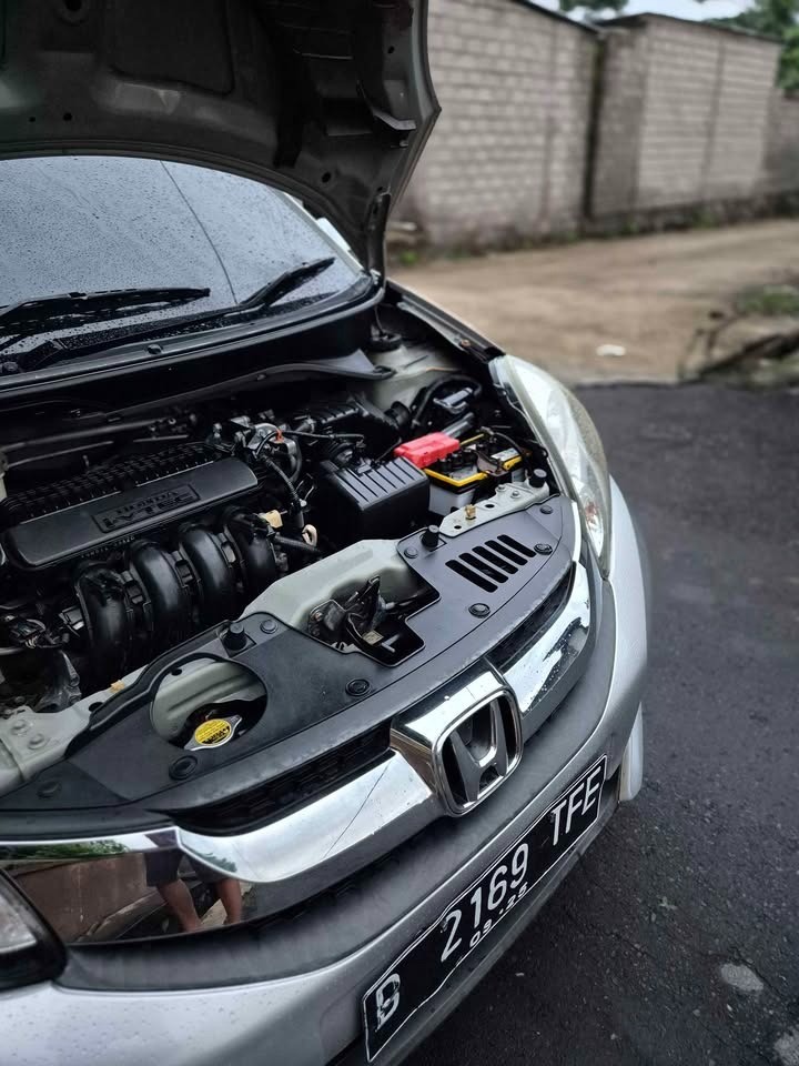 2015 Honda Mobilio  S  MT 2015 Honda Mobilio  S  MT