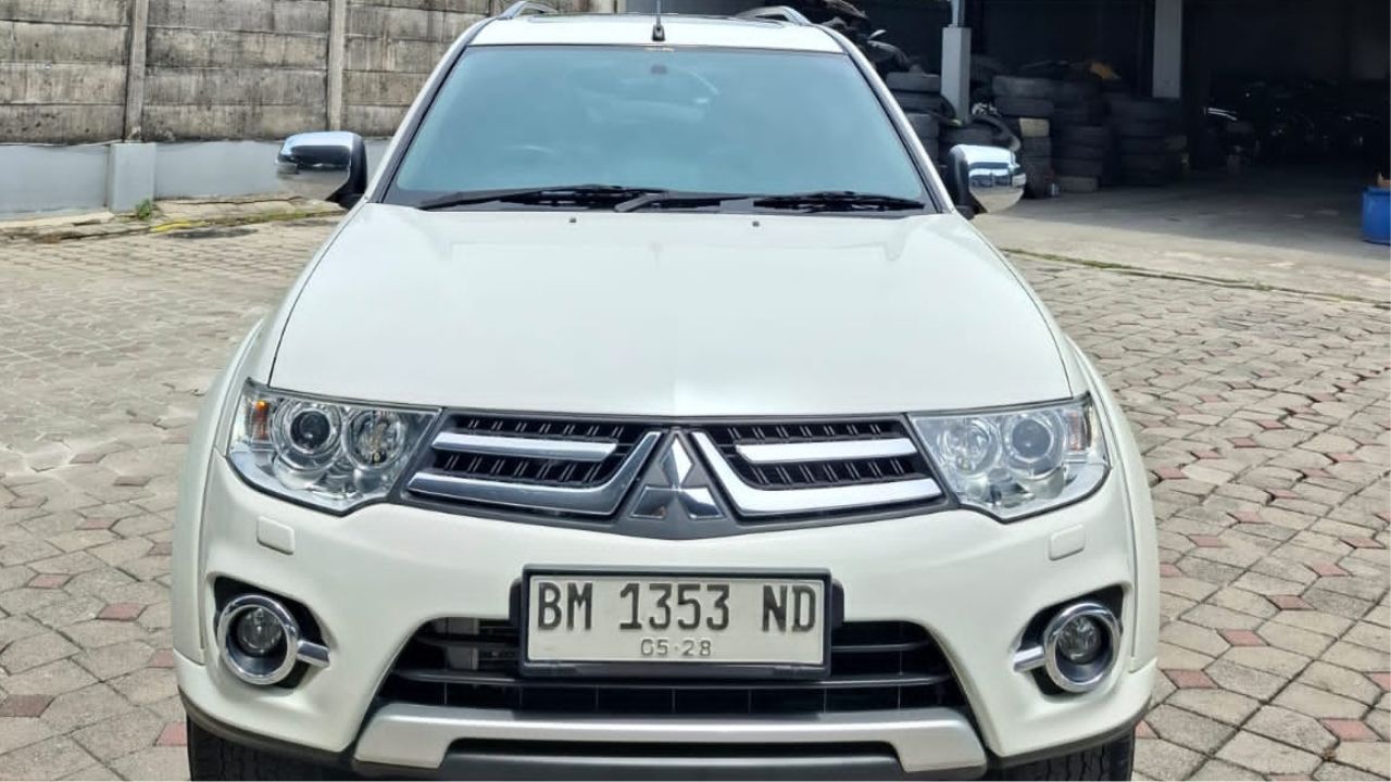 Second Hand 2015 Mitsubishi Pajero Sport Second Hand 2015 Mitsubishi Pajero Sport