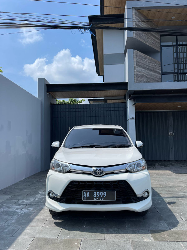 Second Hand 2017 Toyota Avanza Veloz  1.5 M/T Second Hand 2017 Toyota Avanza Veloz  1.5 M/T