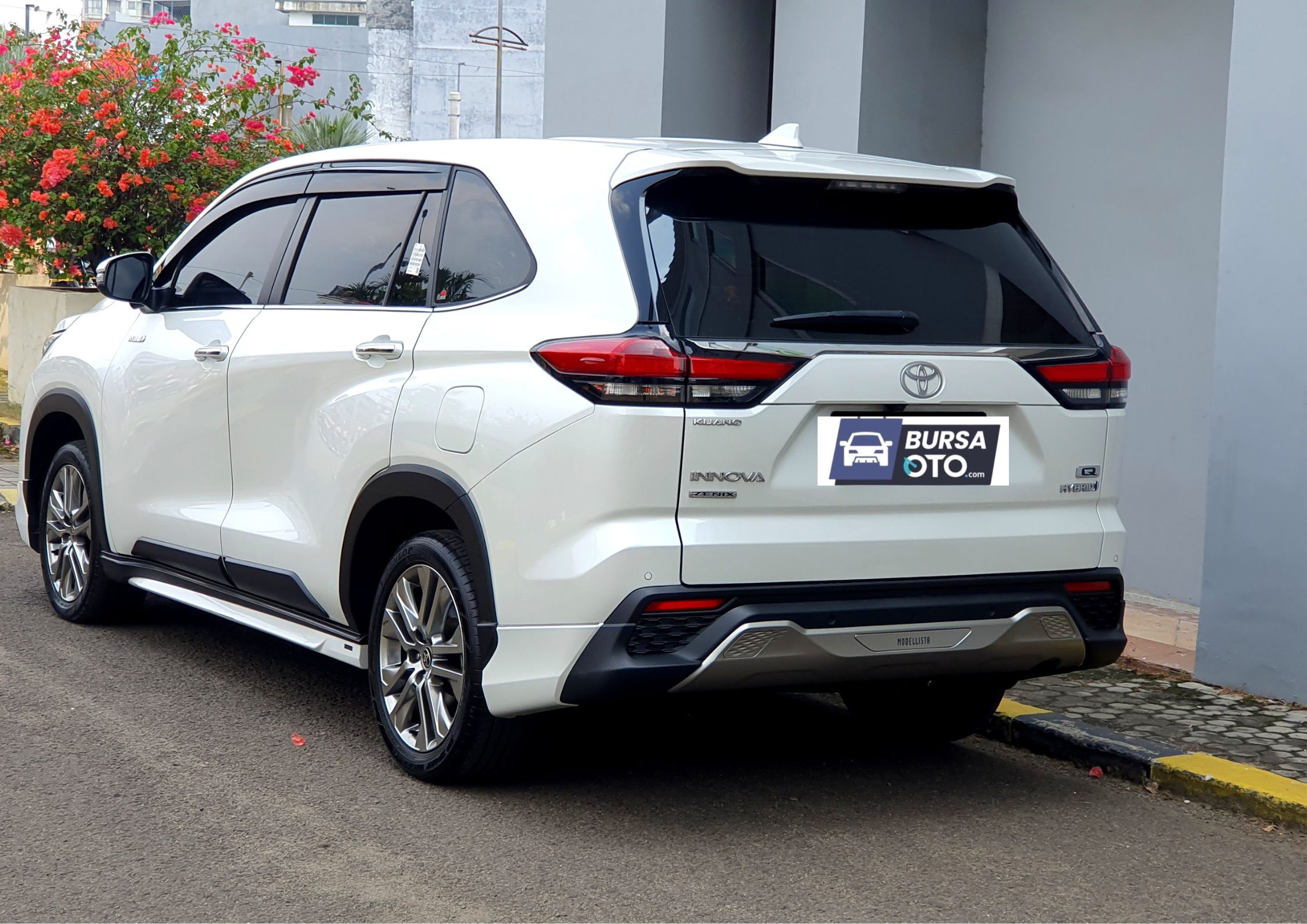 2023 Toyota Kijang Innova Zenix Hybrid EV 2023 Toyota Kijang Innova Zenix Hybrid EV