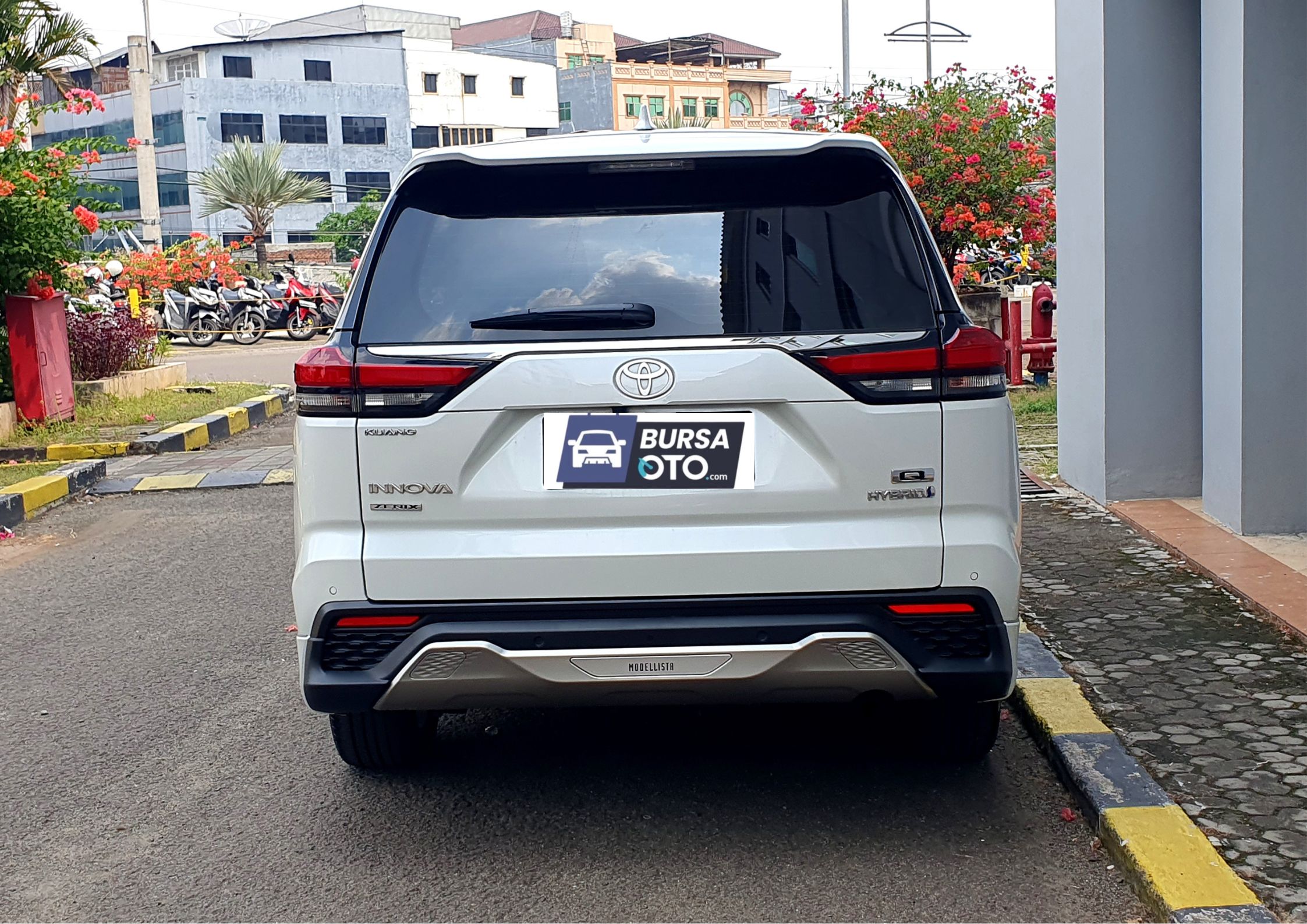 2023 Toyota Kijang Innova Zenix Hybrid EV 2023 Toyota Kijang Innova Zenix Hybrid EV